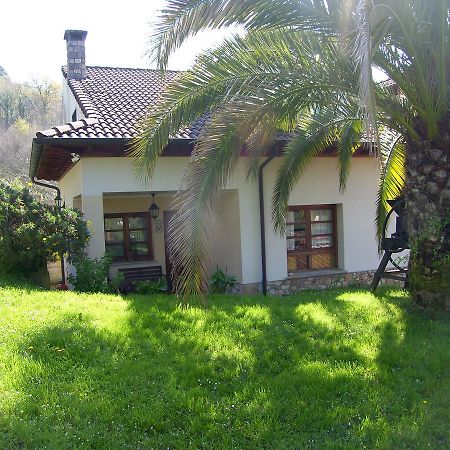 Posada El Pareon Sirviella Exteriör bild