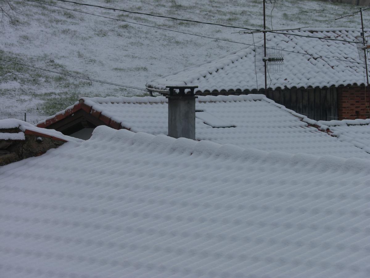 Posada El Pareon Sirviella Exteriör bild
